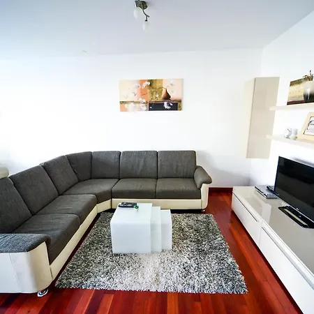 Apartment Mahagony Deluxe