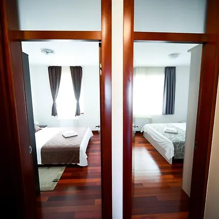 Mahagony Deluxe Zadar