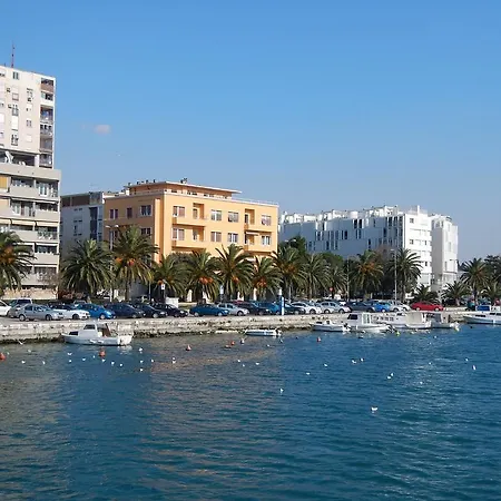 Mahagony Deluxe Zadar