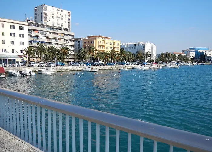 Lejlighed Mahagony Deluxe